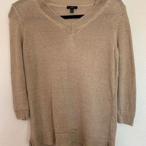 Quarter length sleeve shirt